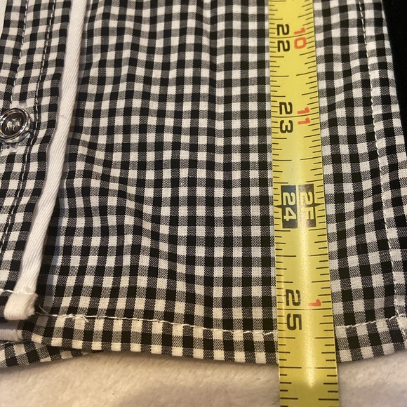 LE FASH Size S Black & White Button Down Short Sleeve Top - Picture 6 of 9